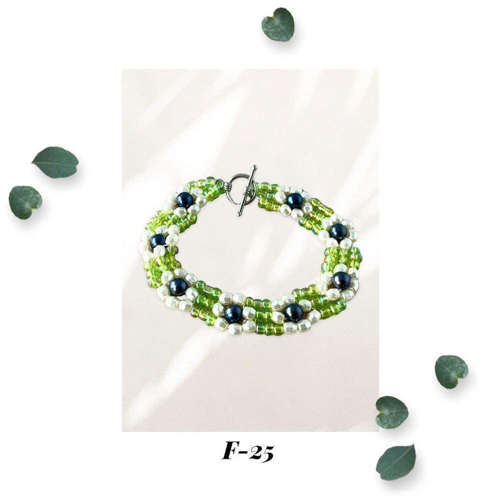 Beaded Daisy Flower Bracelet Luminescent Green Glass Pearls